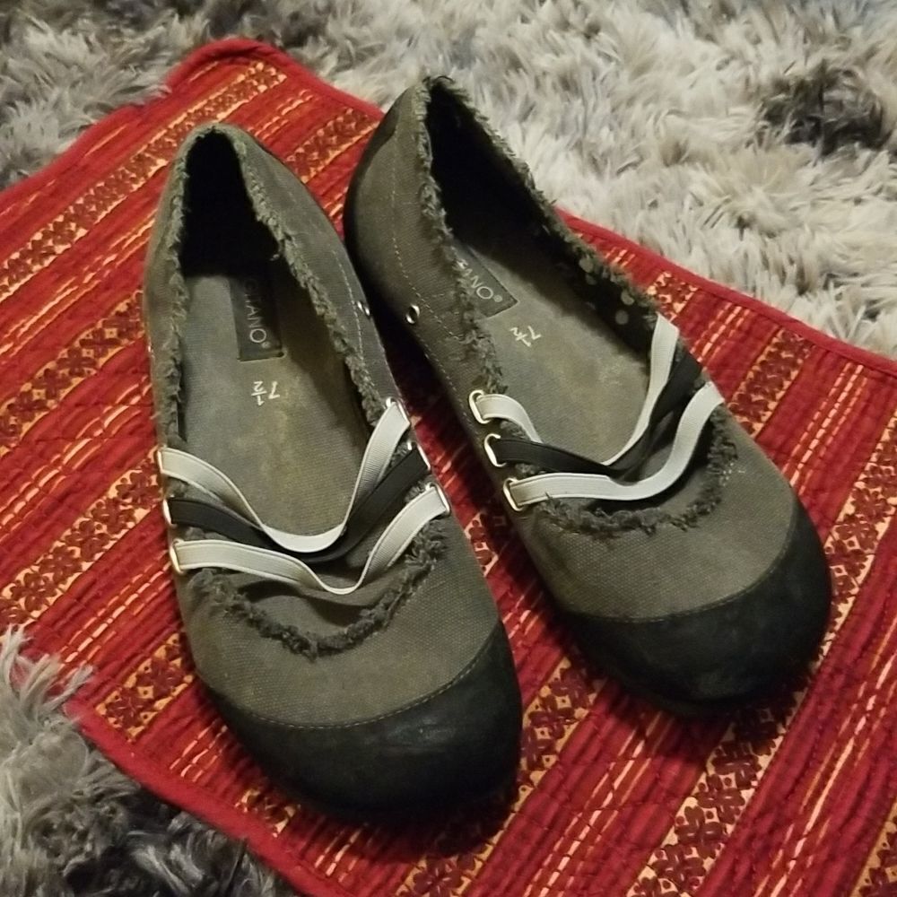 🤠Gitano "Monkey" Cute Canvas Flats Size 7 1/2